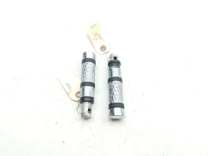 05-17 Victory Vegas Hammer Aftermarket Passenger Foot Pegs